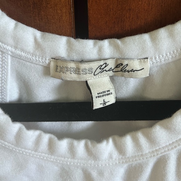 White halter top - Picture 3 of 3